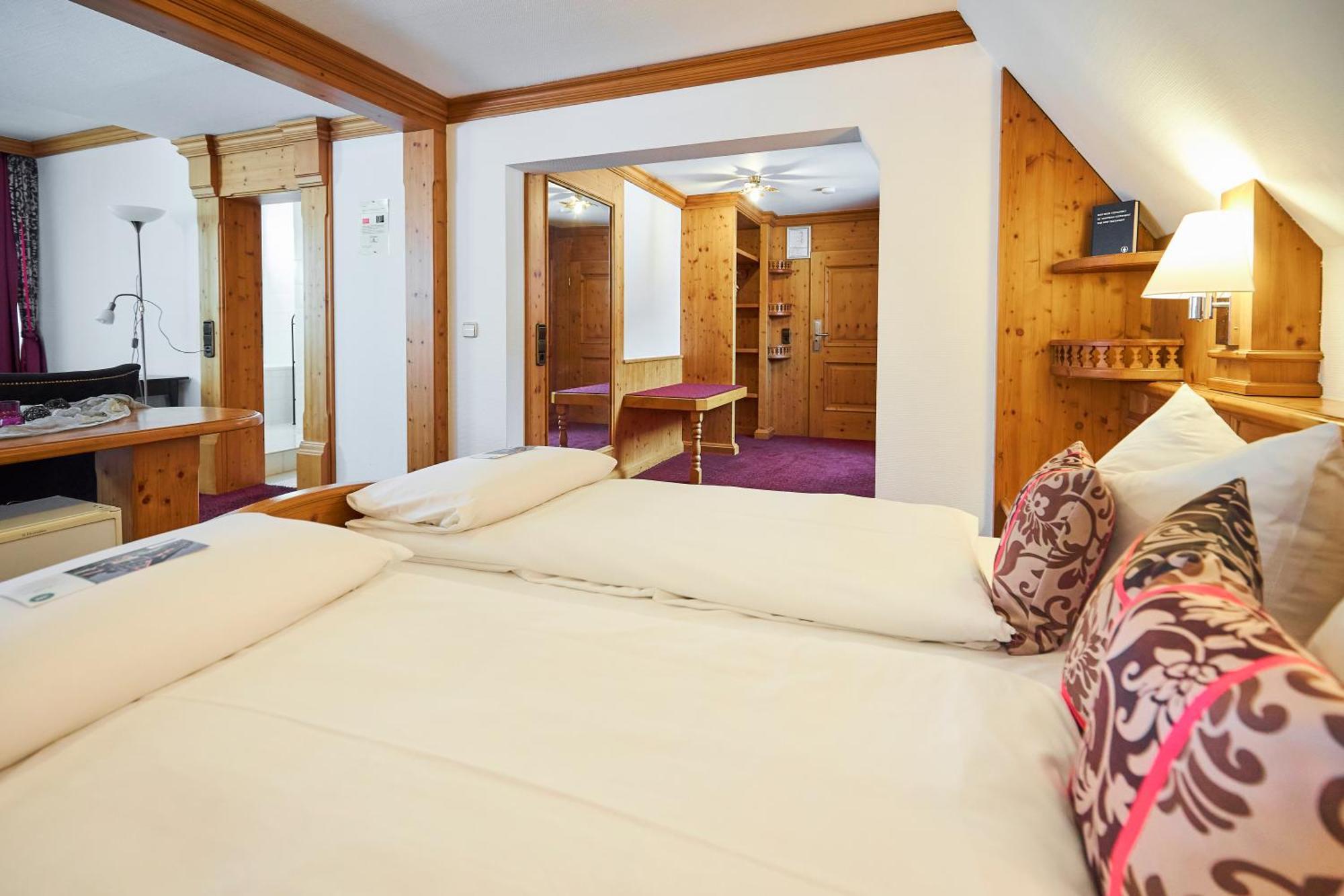 Flair Hotel Vier Jahreszeiten บัดอูราค ภายนอก รูปภาพ